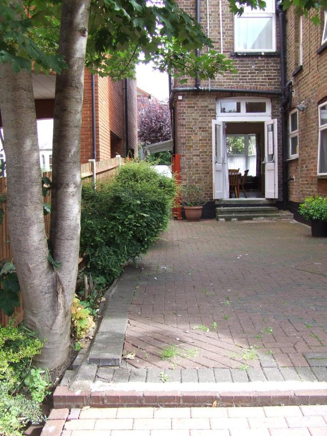 Alexandra Guest House Hemel Hempstead Exterior photo