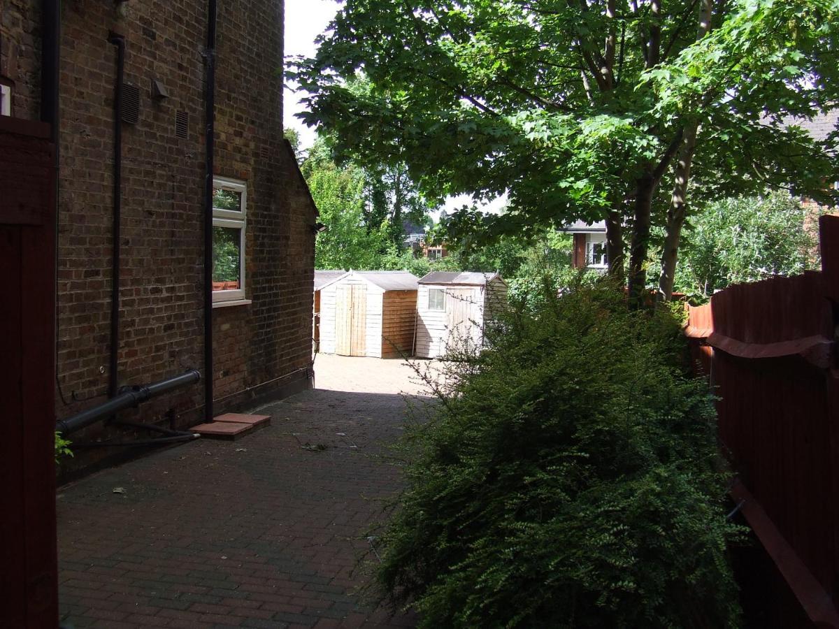Alexandra Guest House Hemel Hempstead Exterior photo